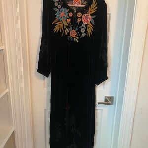 Johnny Was “Bianca” Black Velvet Midi Dress (M)